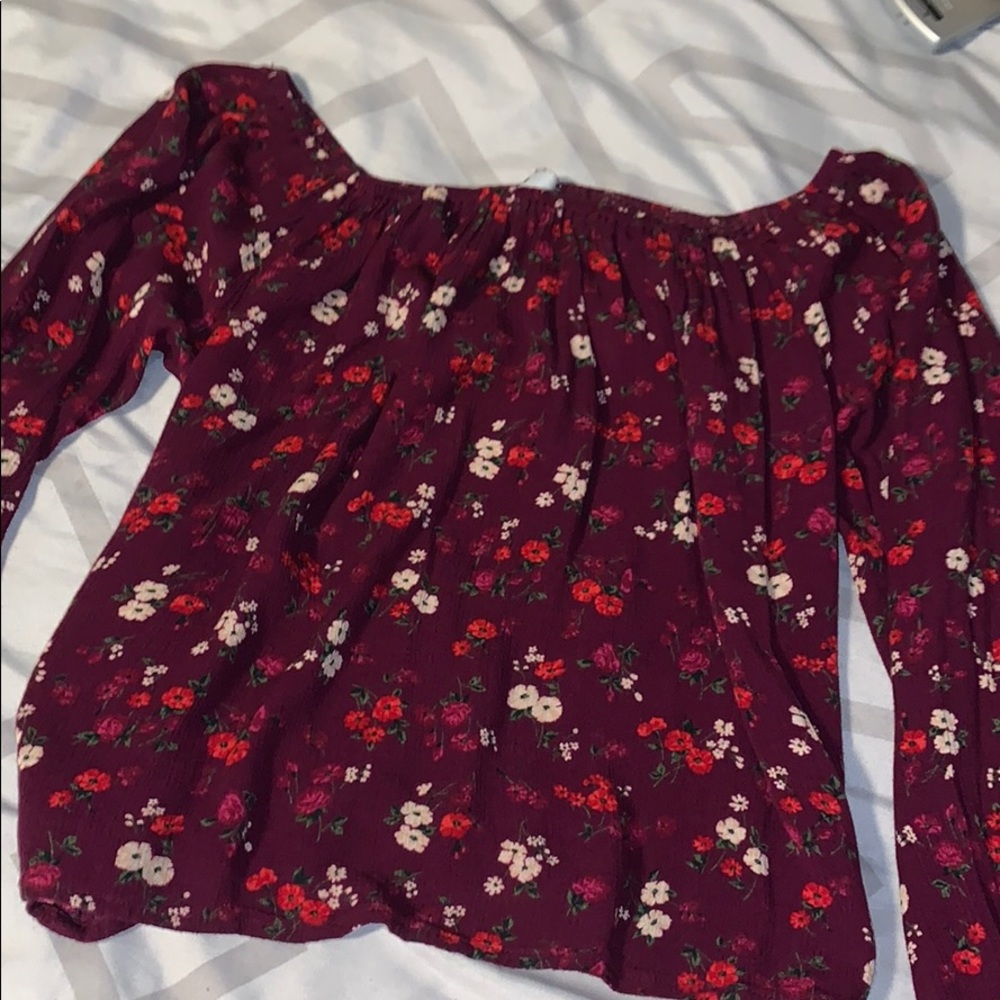 Hollister Off the shoulder blouse